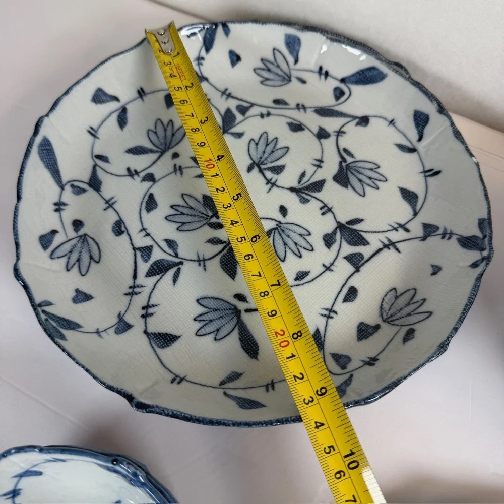 Blue & White Floral Scalloped Dinnerware Set Plates Bowls 6 Piece Lot